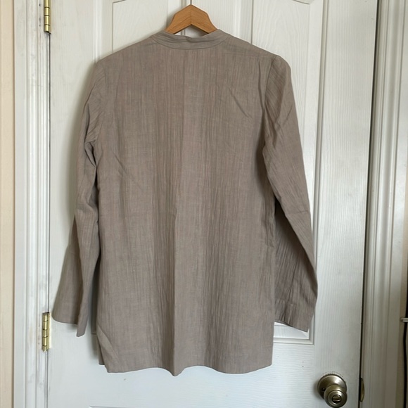 Tilley Linen Blend Brown Tan Long Sleeve Lagenlook Loop Button Front Top size 8 - Picture 3 of 9